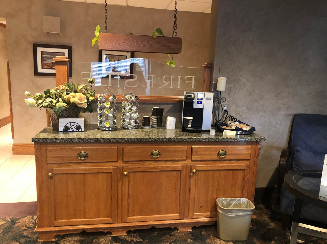 Stone Gate Inn主图