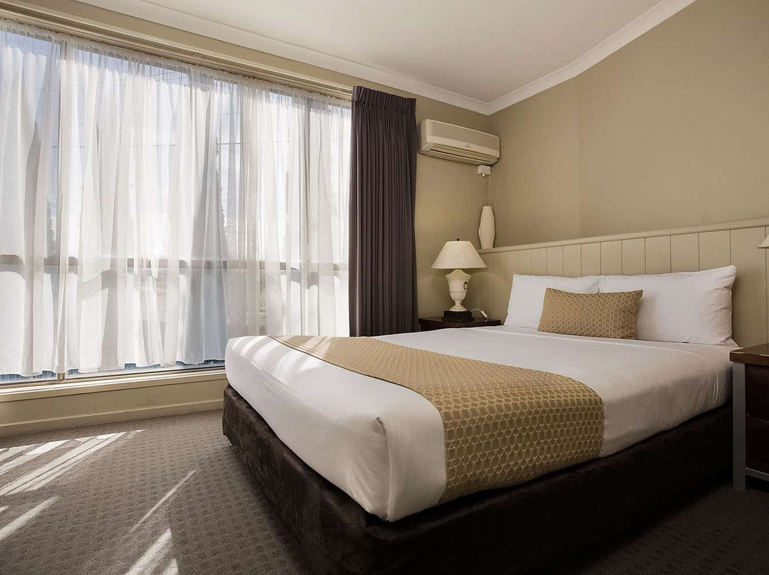 拉格伦舒适酒店主图