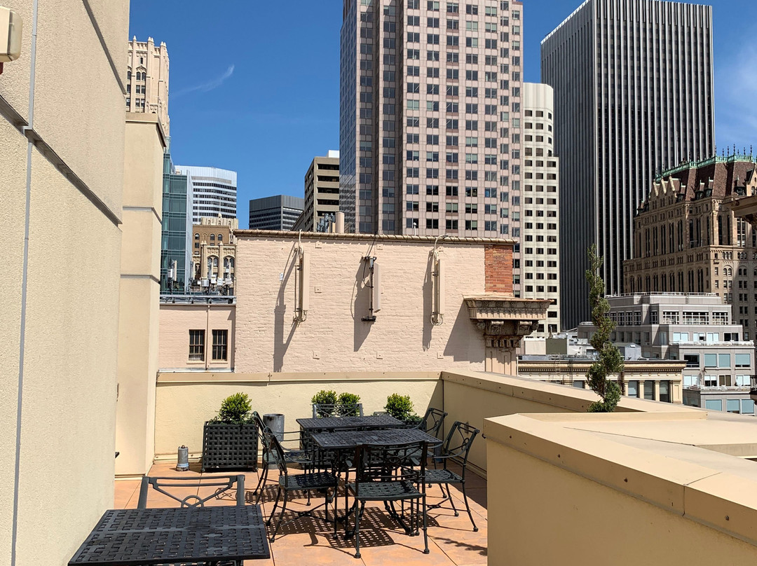 乌节花园酒店主图