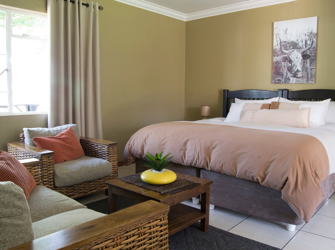 Summer Garden Guest House (Urban Jungle)主图