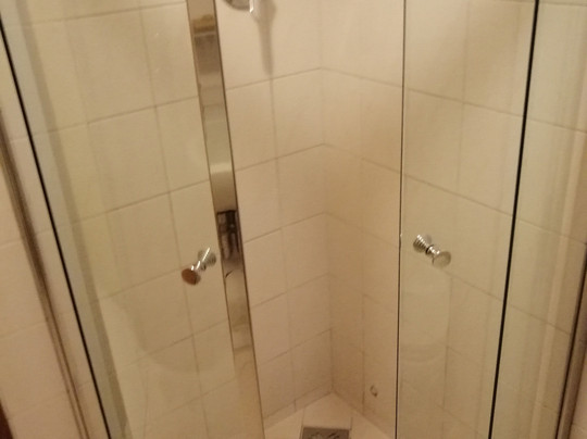 法利尔酒店主图