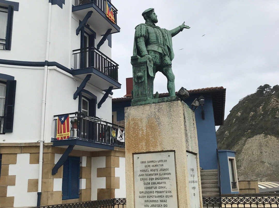 Estátua Juan Sebastián Elkano-格塔里亚镇必去景点
