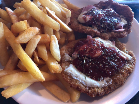 Castelar餐馆和美食-El Club de la Milanesa