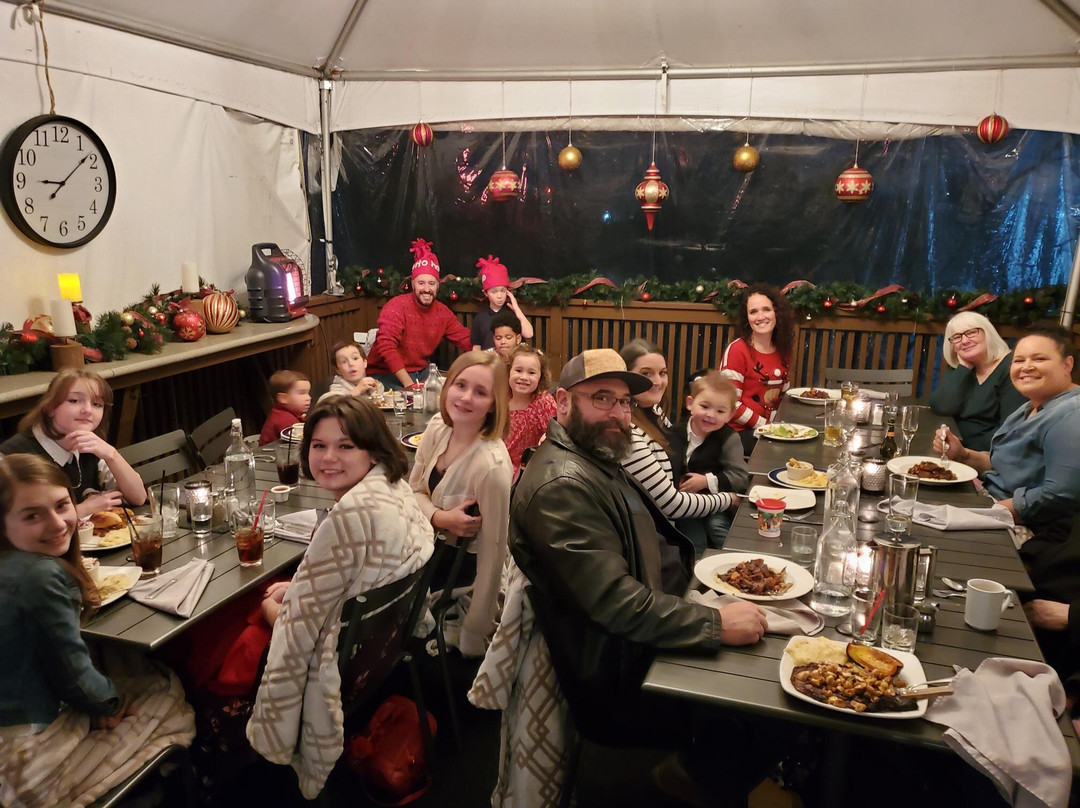 Roger's Riverview Bistro