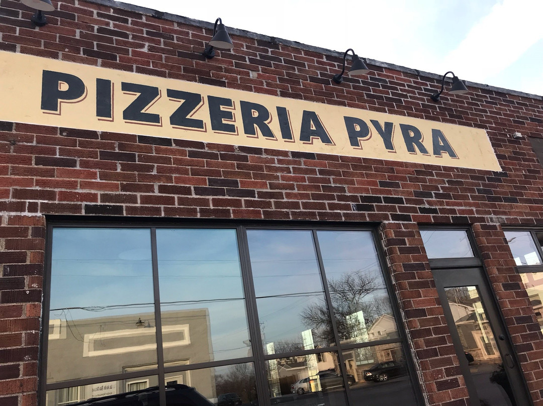 Bevington餐馆和美食-Pyra Pizzeria