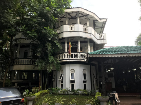 伊甸园酒店主图