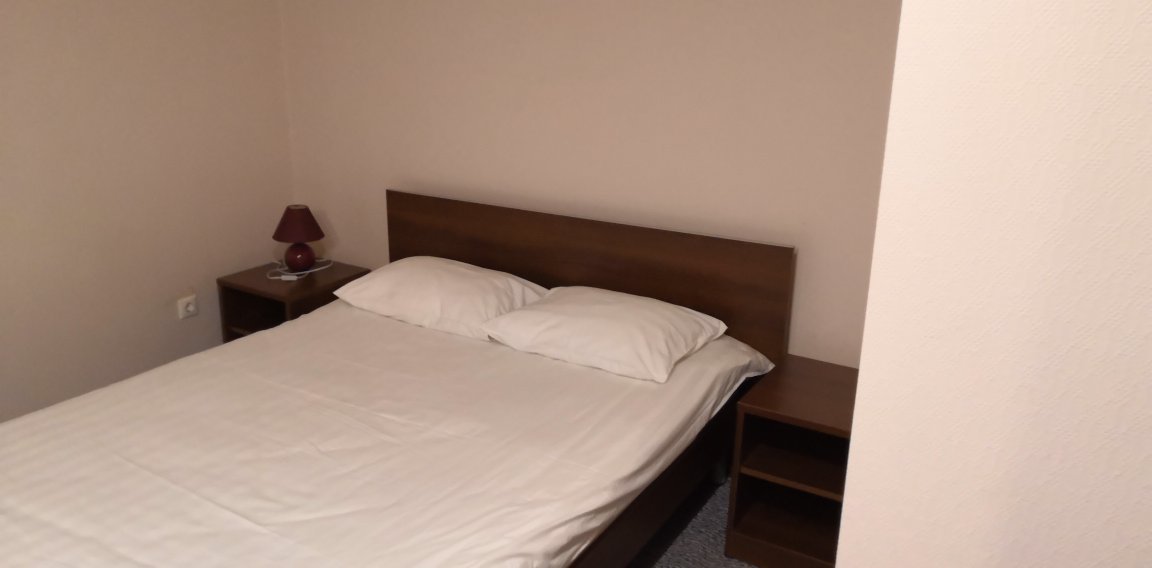 Nadezhda Hotel-官方