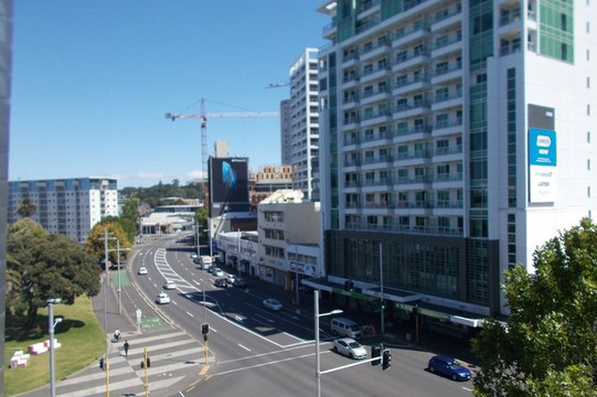 奥克兰橡树酒店主图