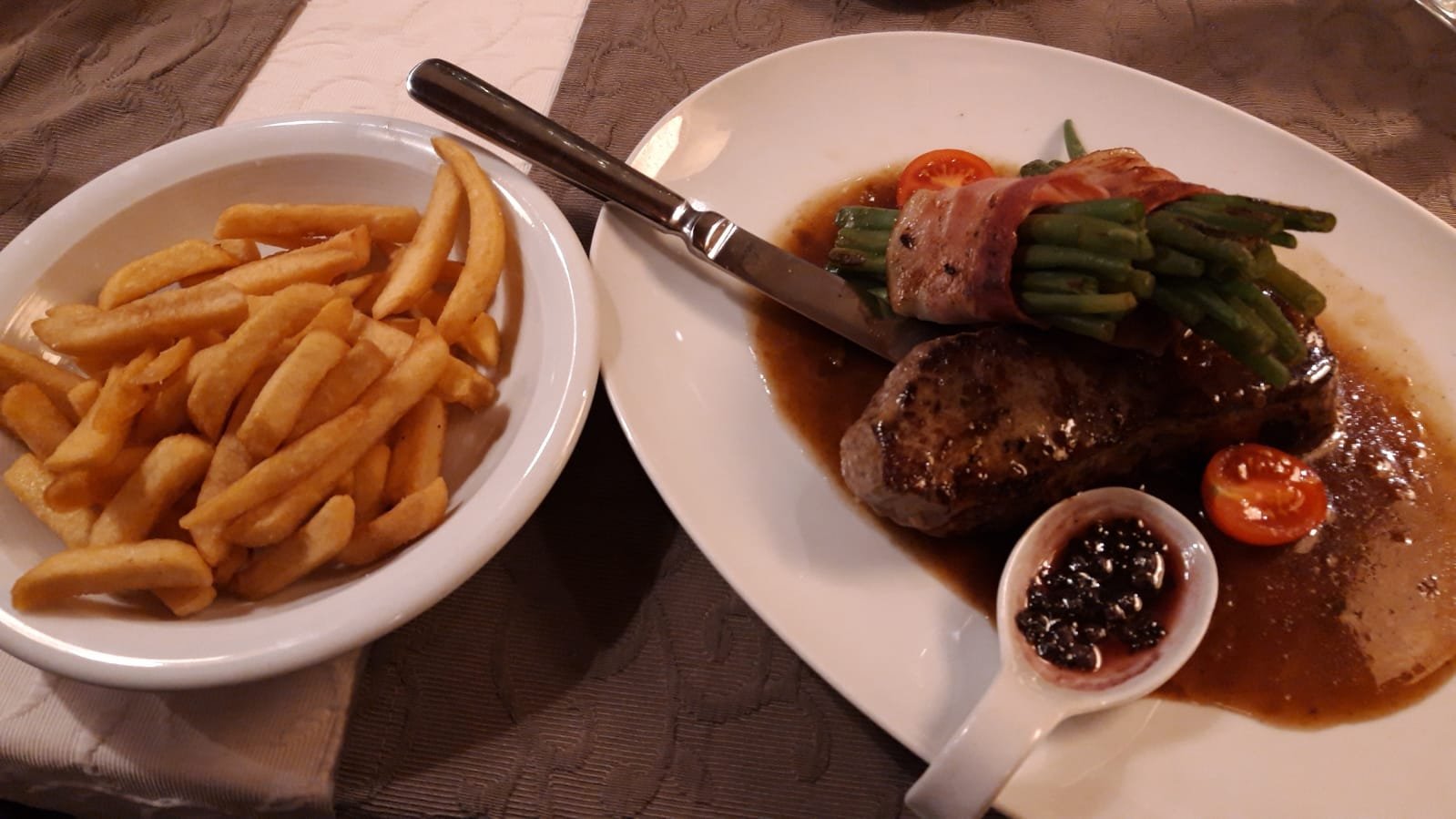 Goldener Hirsch-餐饮