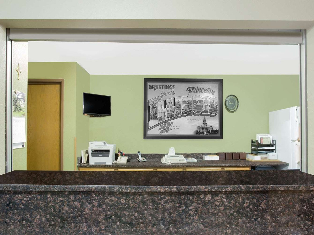 Super 8 by Wyndham Princeton主图