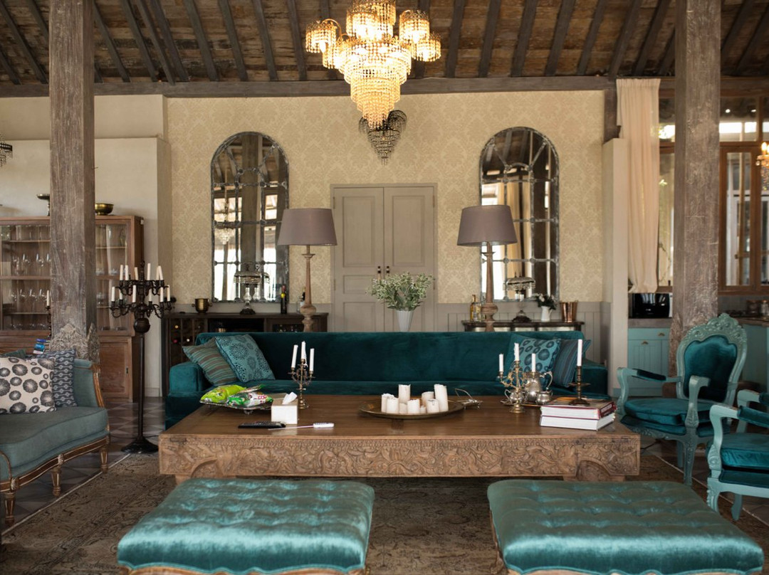 Little Lake Villa主图