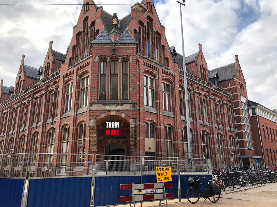 Voormalig Hoofdpostkantoor-格罗宁根省必去景点