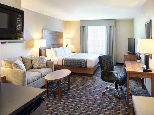 Pomeroy Inn & Suites Prince George主图