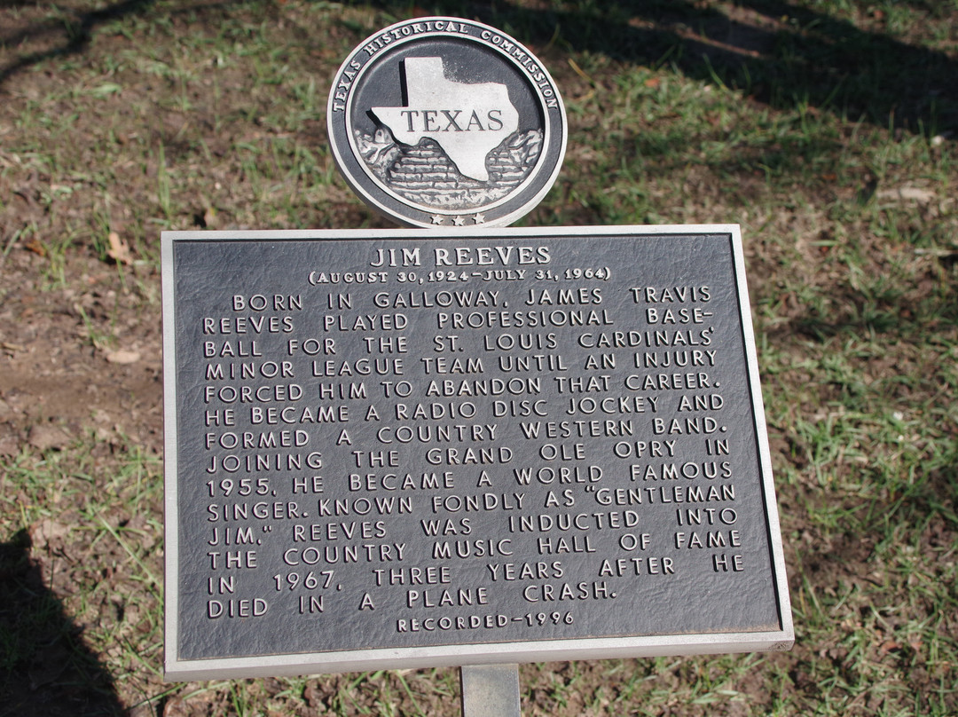 Jim Reeves Memorial景点图片