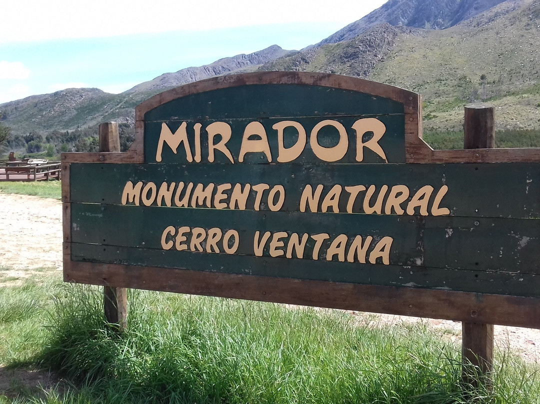 Punto Panoramico Del Mirador Del Cerro Ventana-本塔纳山脉必去景点