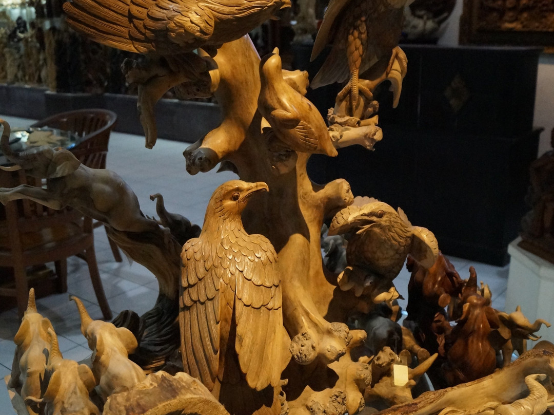 Werochana Wood Carving-Kemenuh必去景点