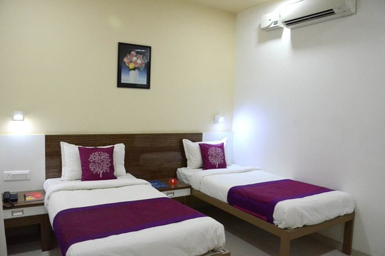 伊加特普里的Hotel Grand Ashwin Executive