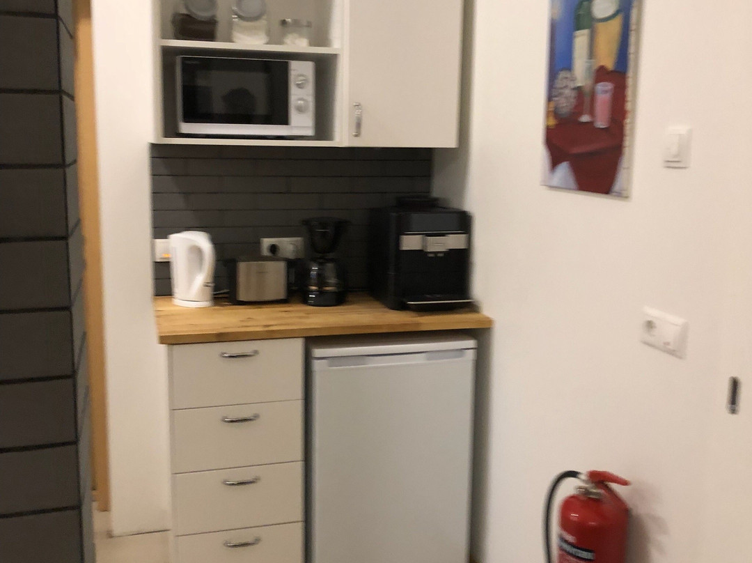 Gallery Guesthouse - StayWest主图