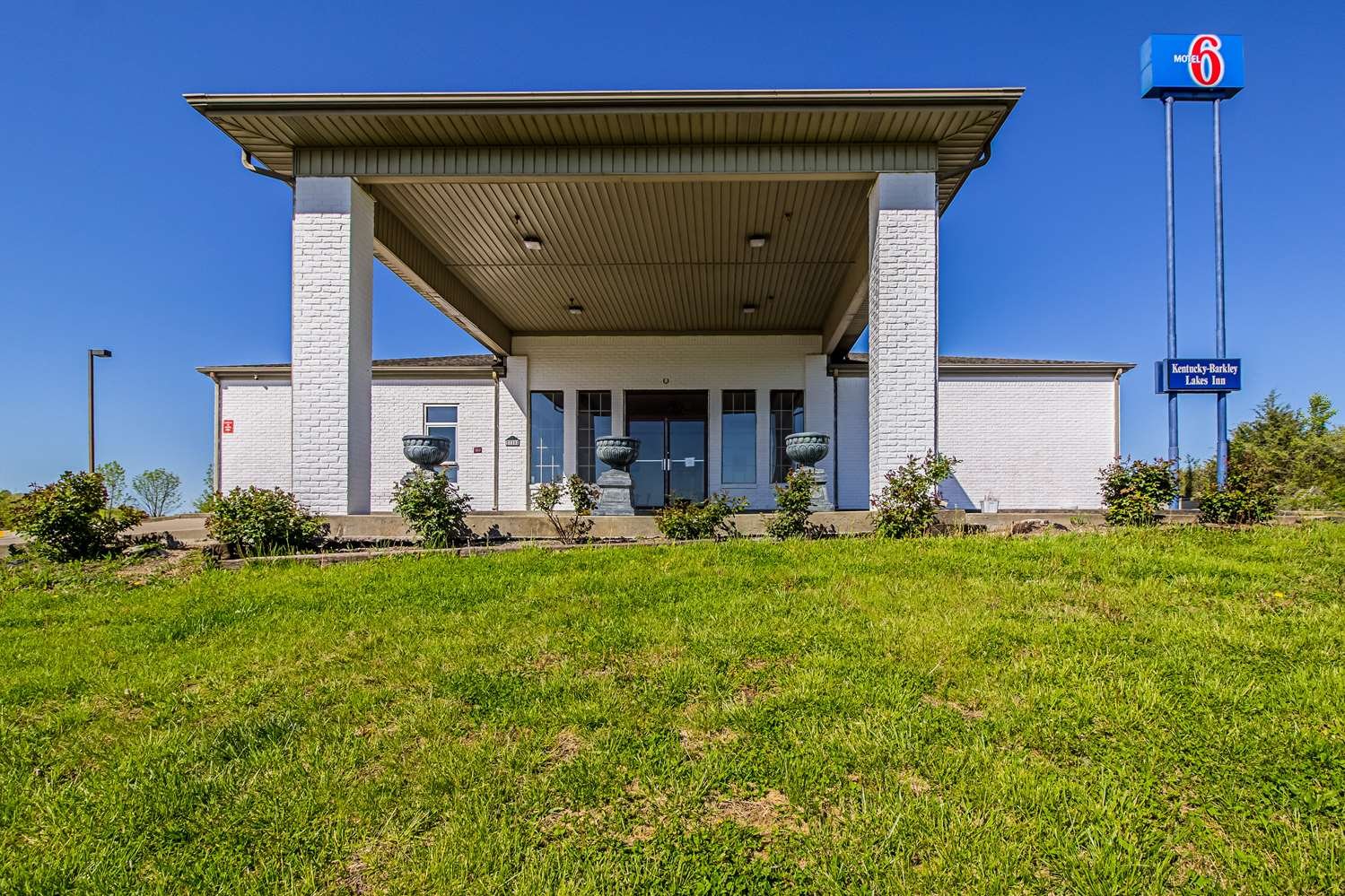 Motel 6 Grand Rivers, KY-官方