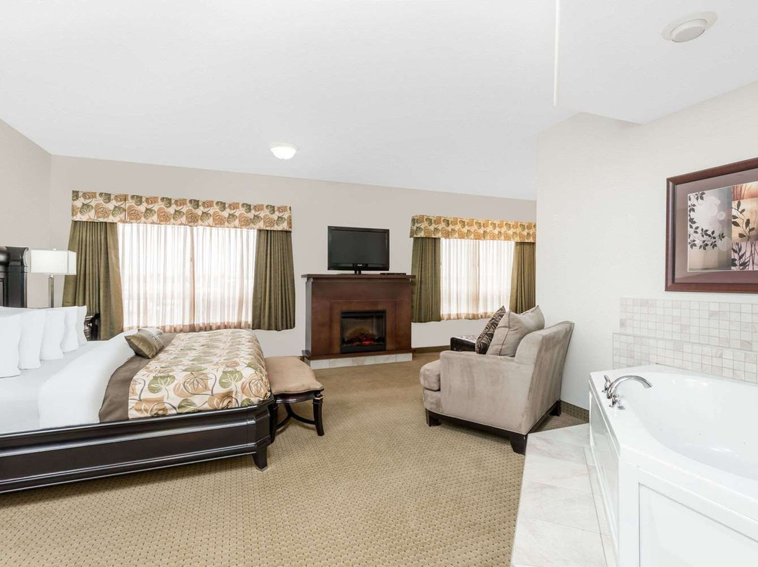 Ramada by Wyndham Olds主图