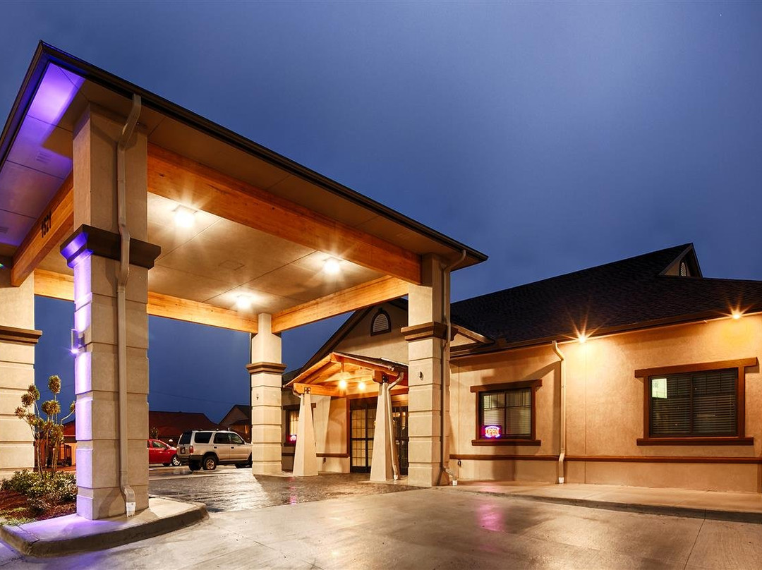 Trail Dust Inn & Suites主图