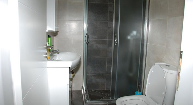 Elegance Apartments主图