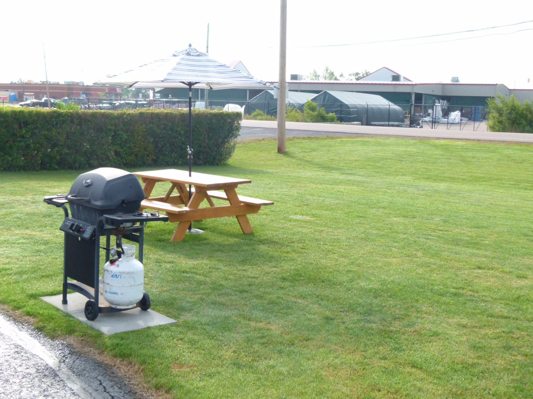 Country Squire Motel主图