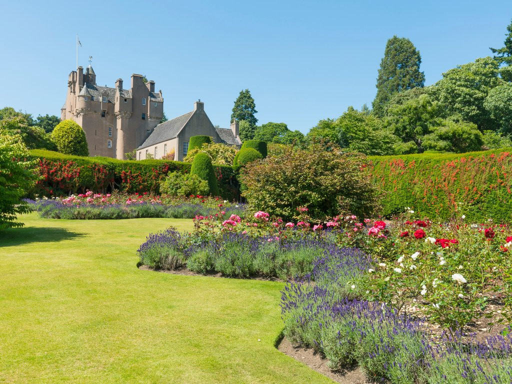 Banchory旅游景点-Crathes Castle, Garden & Estate