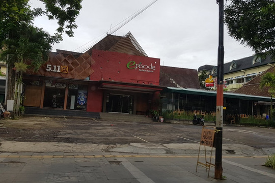 Episode Factory Outlet