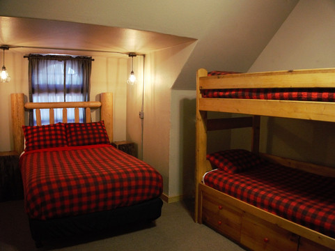 薛佛湖村酒店主图