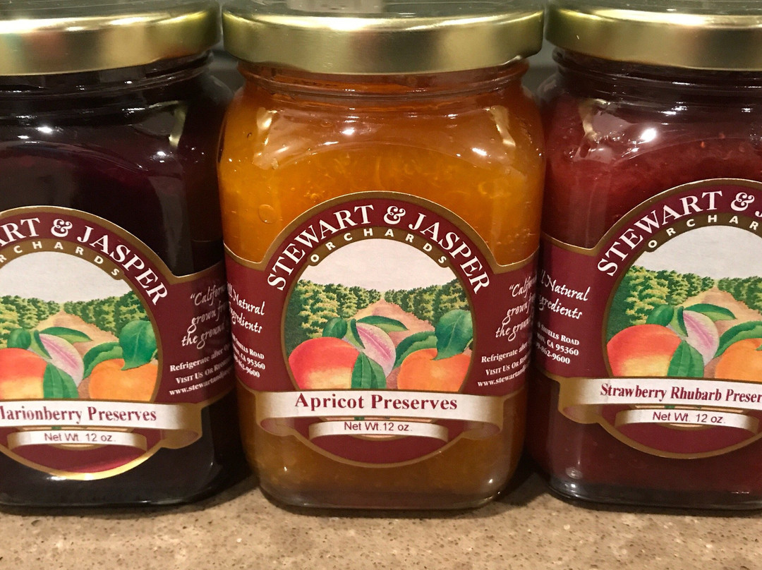 Stewart & Jasper Orchards Company Store