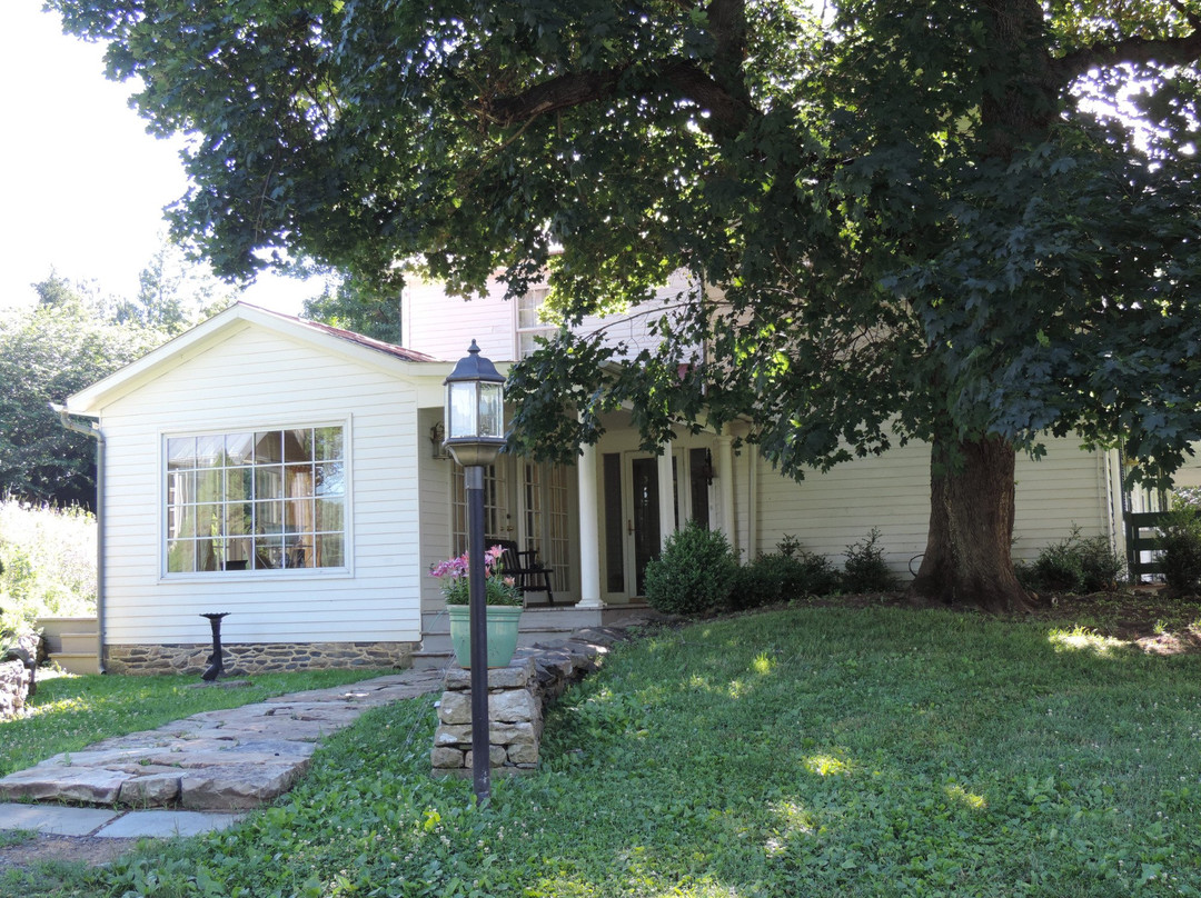 Creek Crossing Farm主图