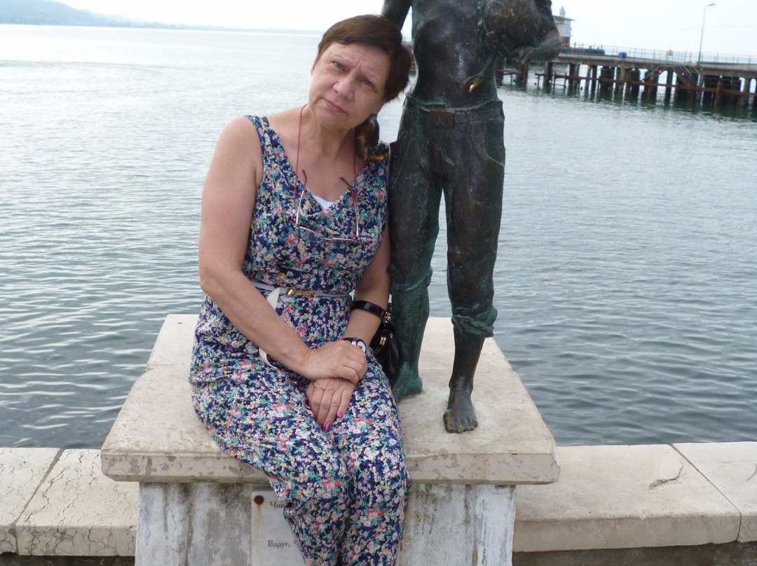 Sculpture Chik and Chicken