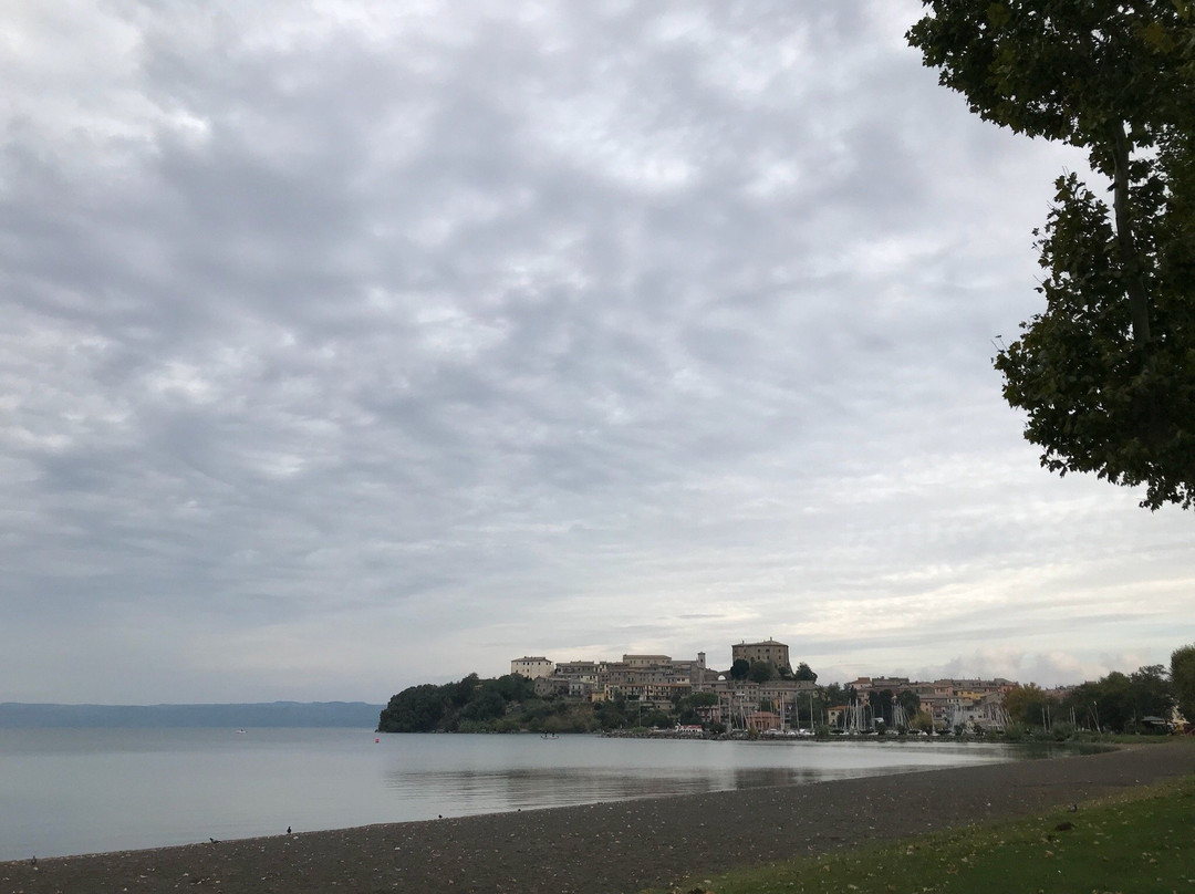 Lungolago di Capodimonte