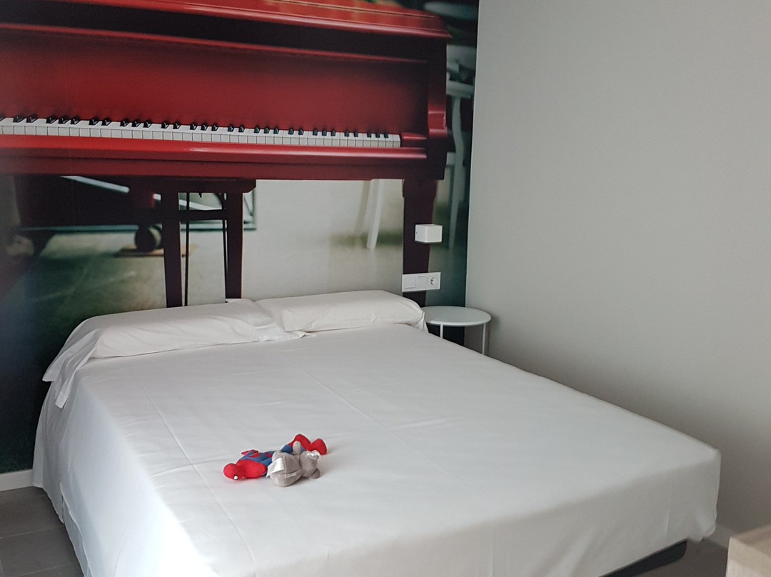 Irenaz Vitoria Apartments主图