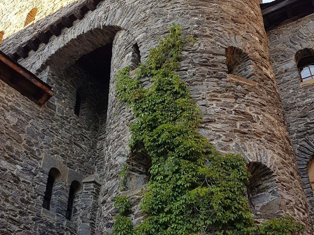 Burg Finstergrun景点图片