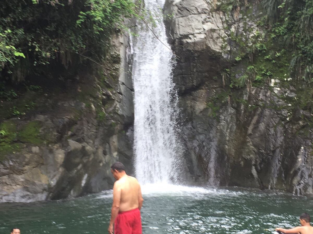 Catarata Salto de Collores-Juana Diaz必去景点