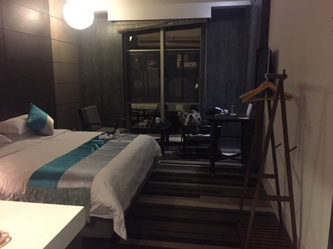 昆明悦朗花园酒店(南亚风情第壹城爱琴海购物公园店)主图