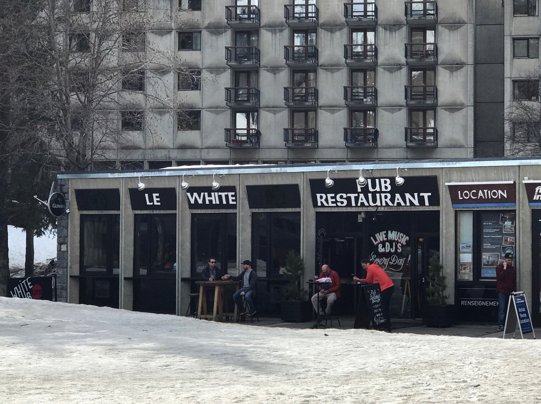 Le White Pub-Flaine必去景点