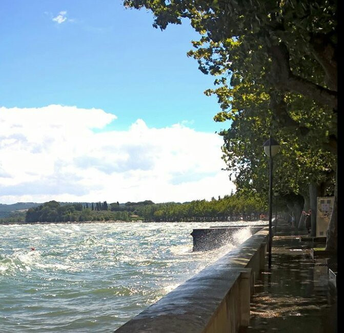 Lungolago di Marta