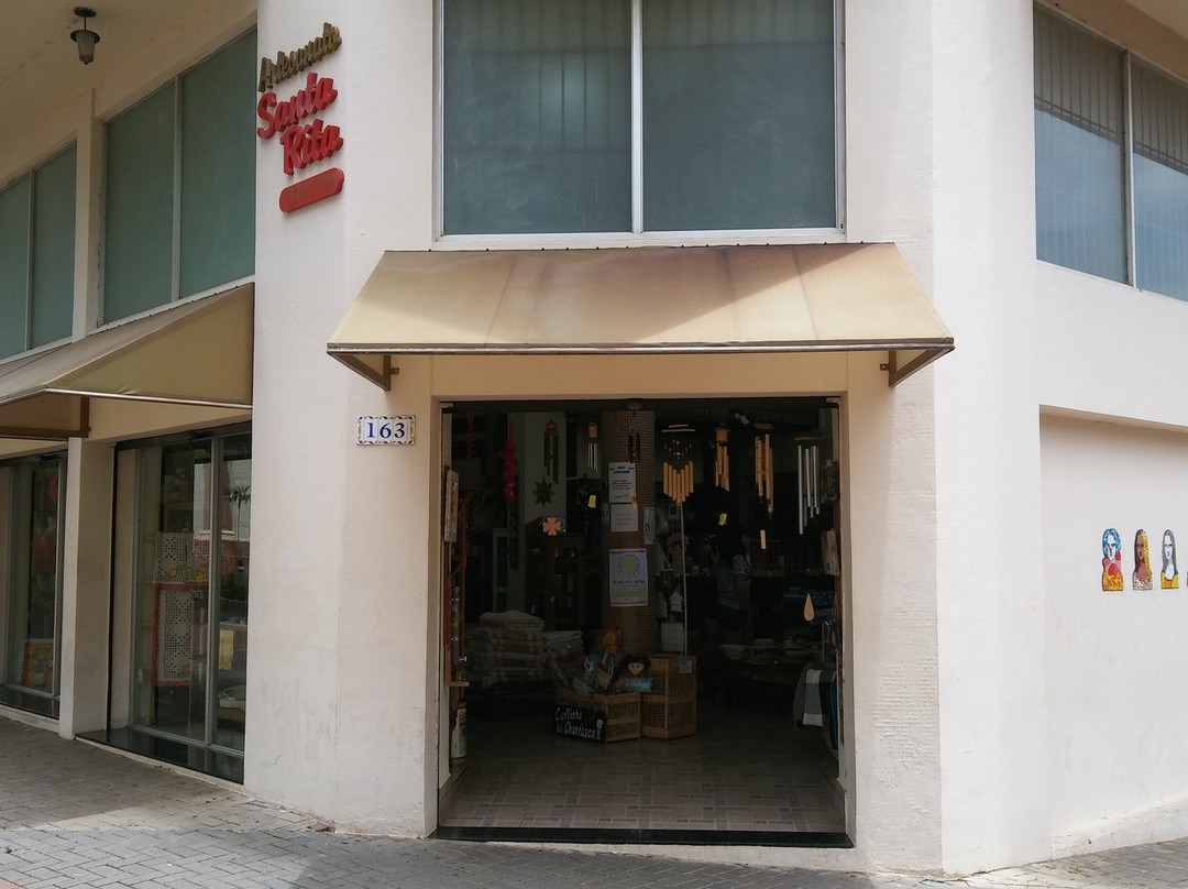 Artesanato Santa Rita-阿蒂巴亚必去景点