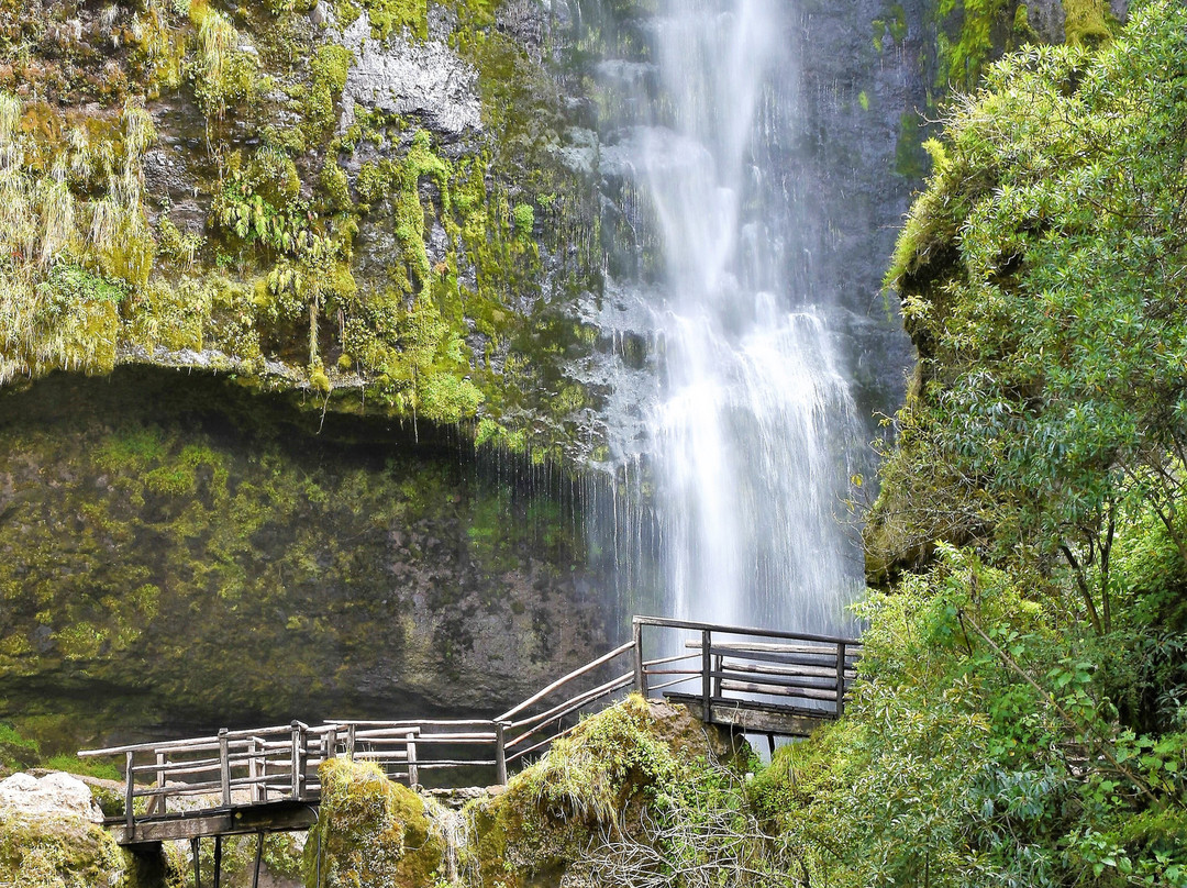 El Chorro Waterfall-Giron必去景点