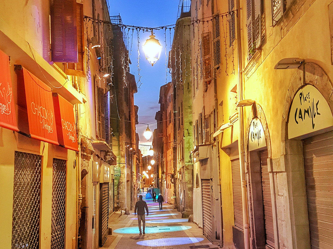 Galerie Lisa-土伦必去景点