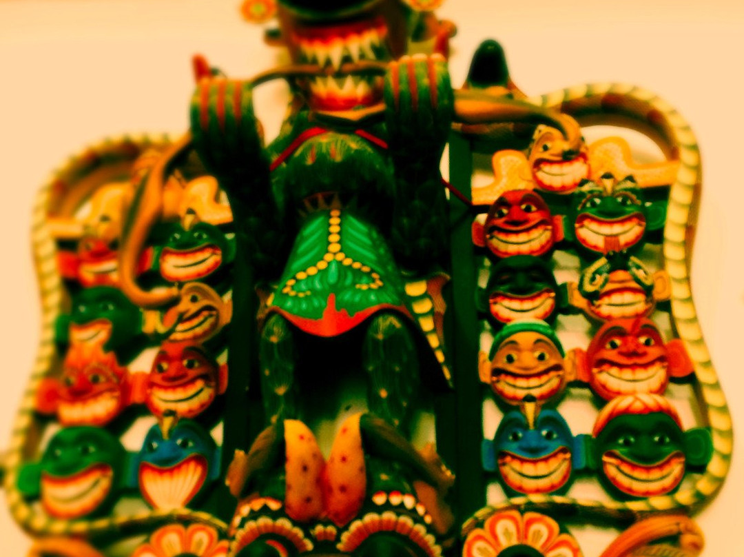 Mask Cavers景点图片