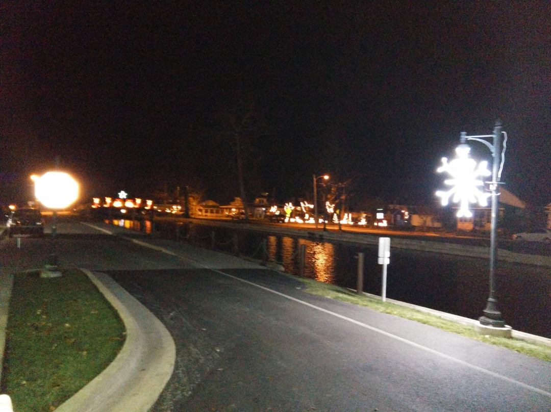 The Village at Winona-Winona Lake必去景点