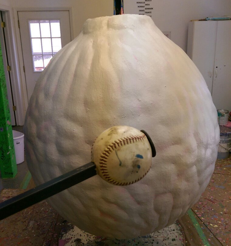 World's Largest Ball of Paint-Alexandria必去景点