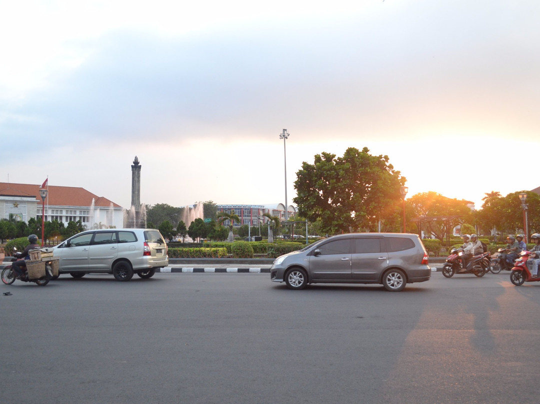 Tugu Muda景点图片