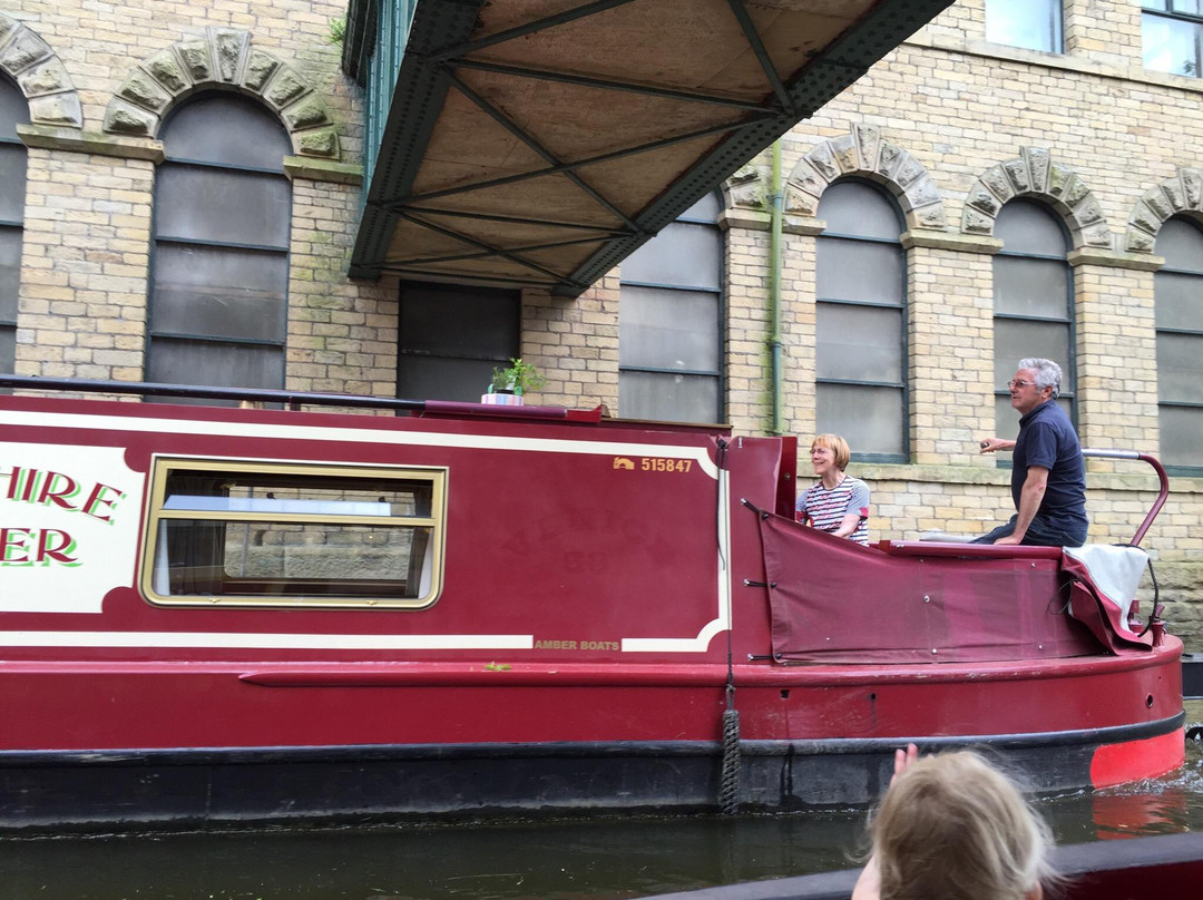 Saltaire Trip Boat景点图片