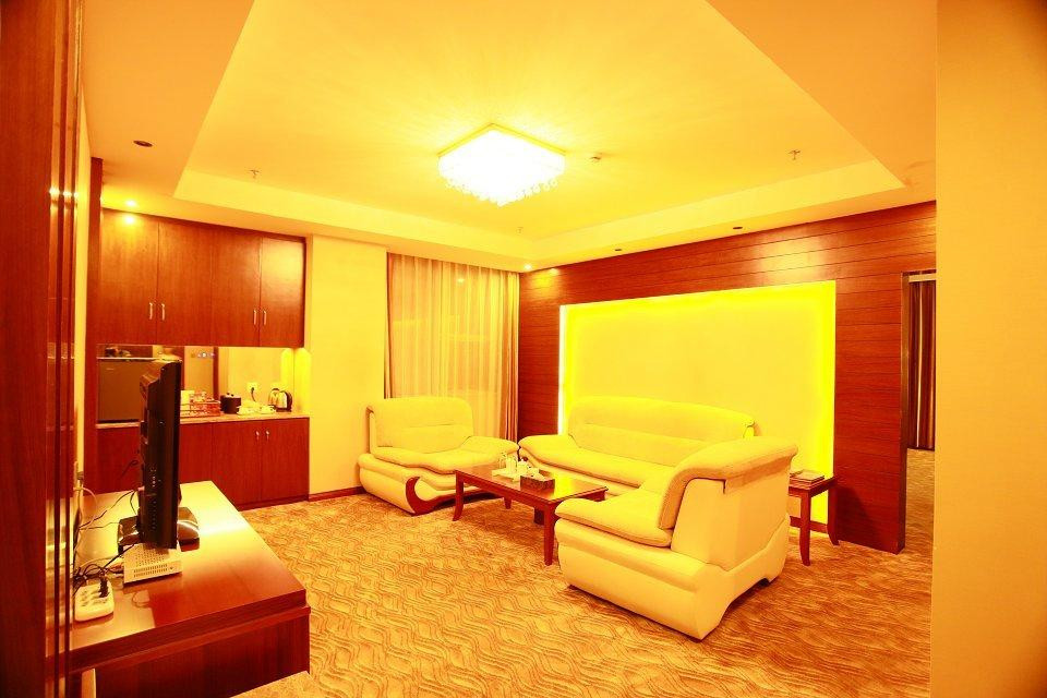 怒江大酒店主图