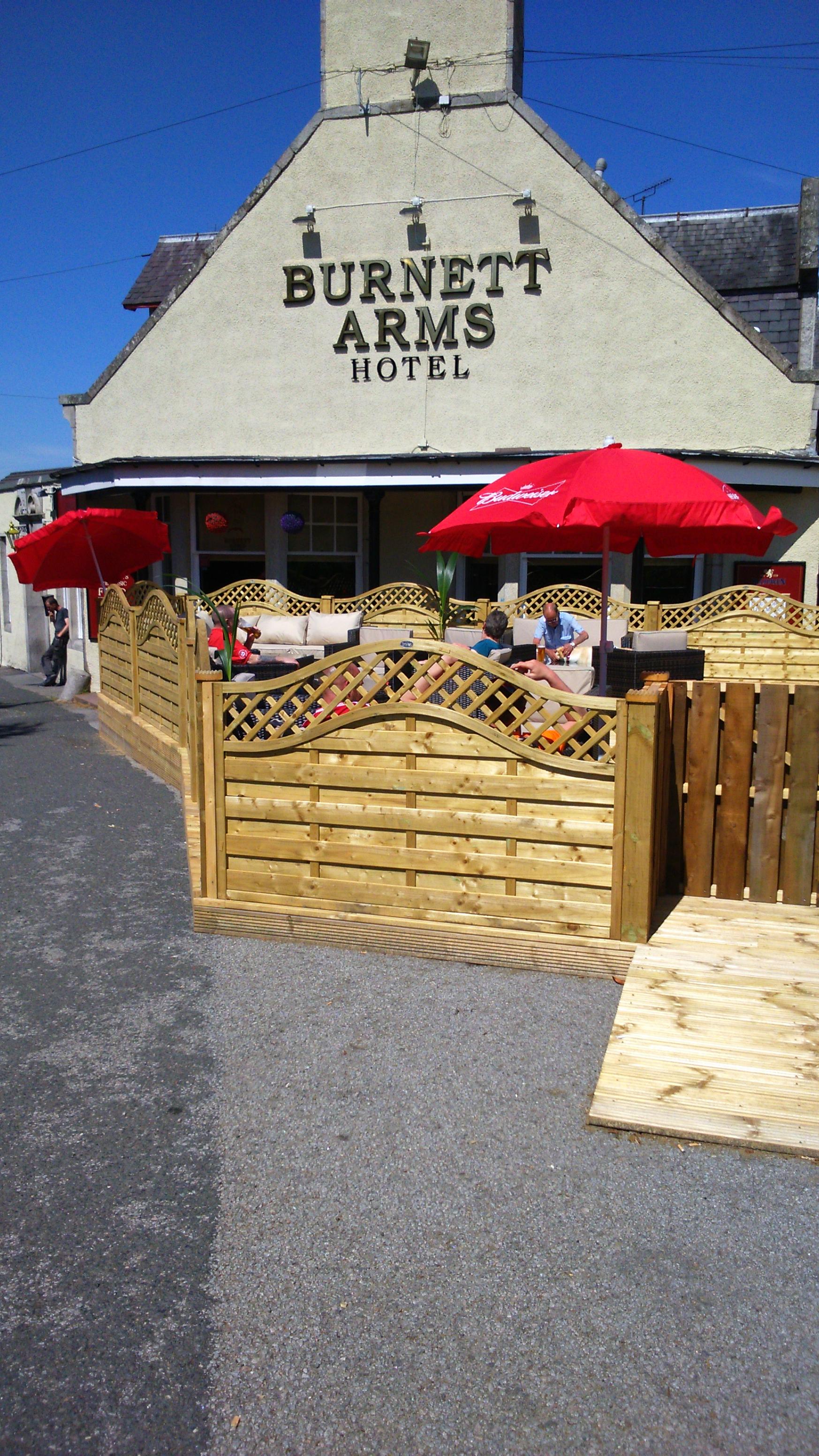 Burnett Arms Hotel/bar/restaurant-官方